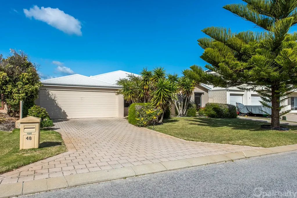 48 Lowlands Crescent, Secret Harbour, WA 6173