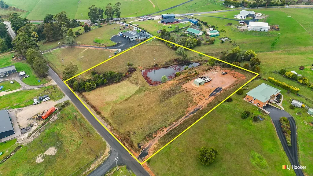 Wynyard ALMOST 4 ACRES AND A SHED!
