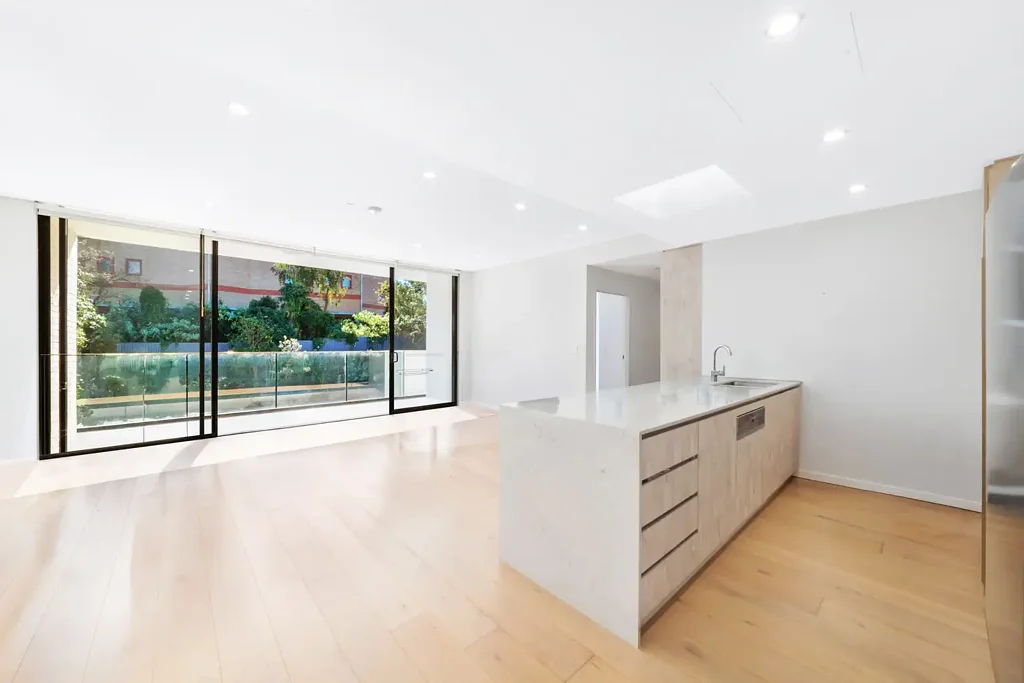 Eastwood 3房 罕见的朝北公寓，带有三间朝北卧室和起居区 Rare North-Facing Apartment with Three North-Facing Bedrooms & Living Area