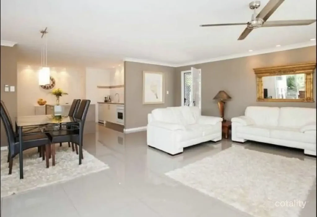 Spacious 4-Bedroom Family Home in Prime Paradise Point Location