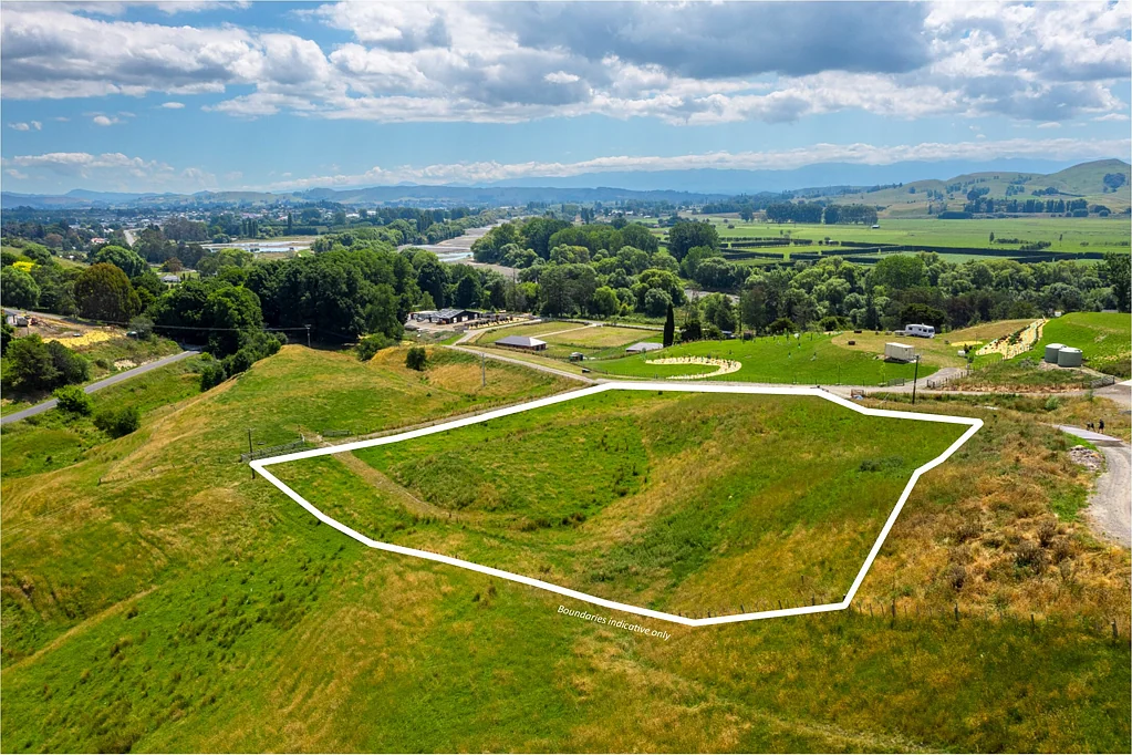 Waipukurau and Surrounds  Stunning setting, sensational views