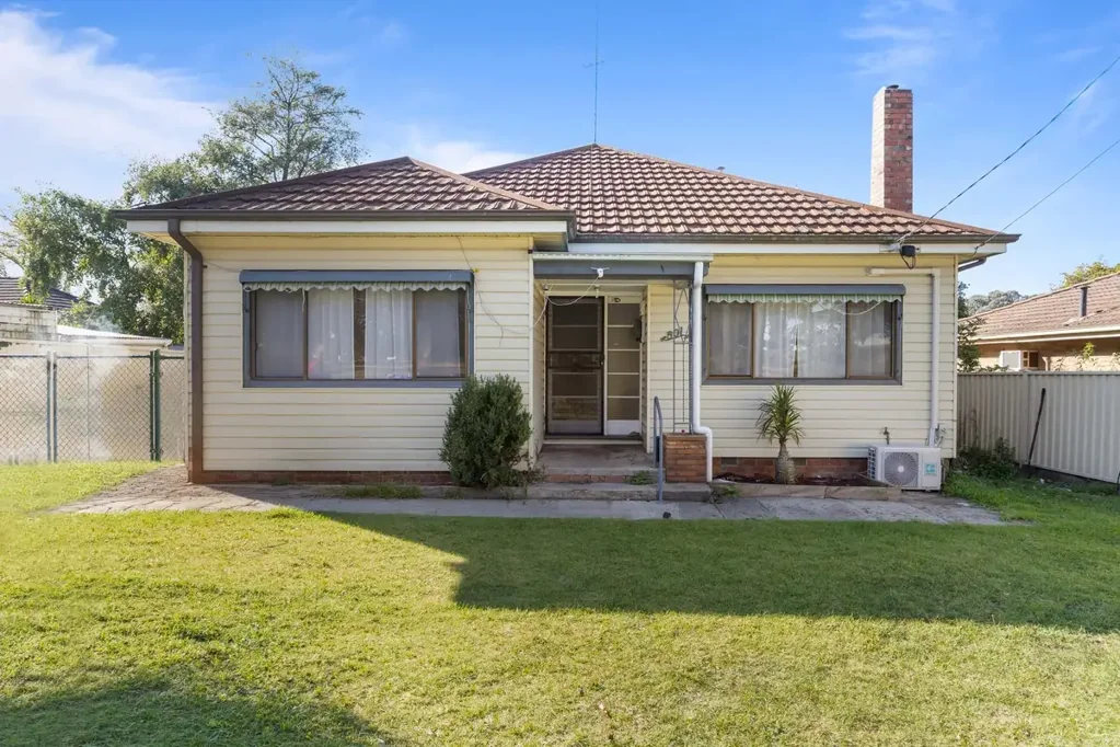 RENOVATED WEATHERBOARD HOME
