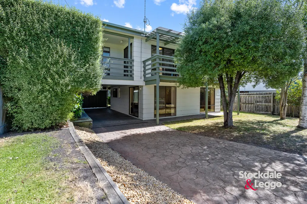 Inverloch 3Phòng ngủ COASTAL CHARM IN THE HEART OF INVERLOCH