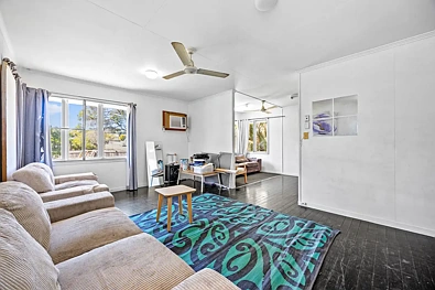 18 Chapman Street, West Gladstone, QLD 4680, 3 slaapkamers, 1 badkamers, House