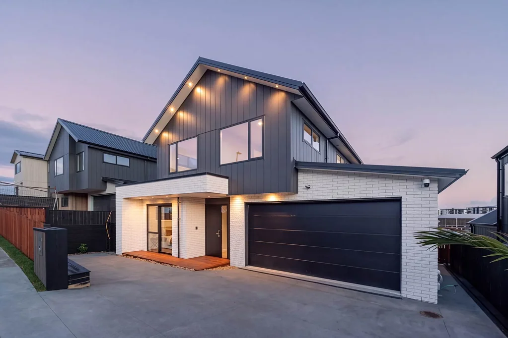 Long Bay 4房 毗邻海滩与区域公园，全新现代住宅开启滨海醇熟生活 Crafted for Modern Coastal Living