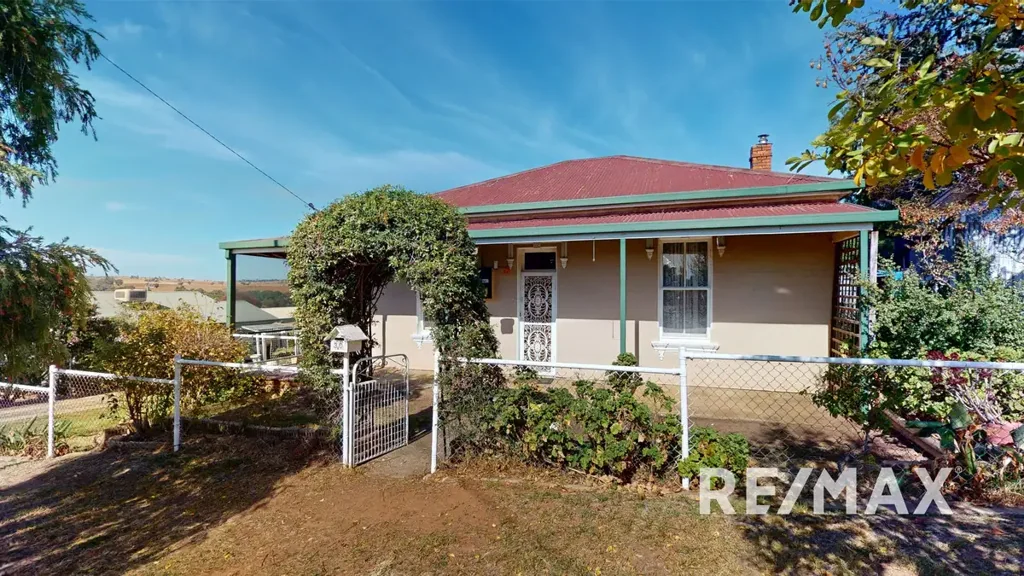 30 Thomas Street, Junee, NSW 2663