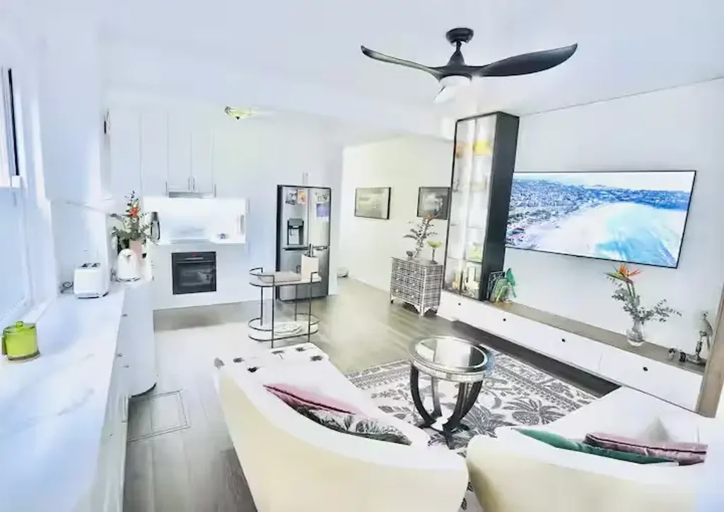 Fully Furnished Sun lit Bondi Apartment