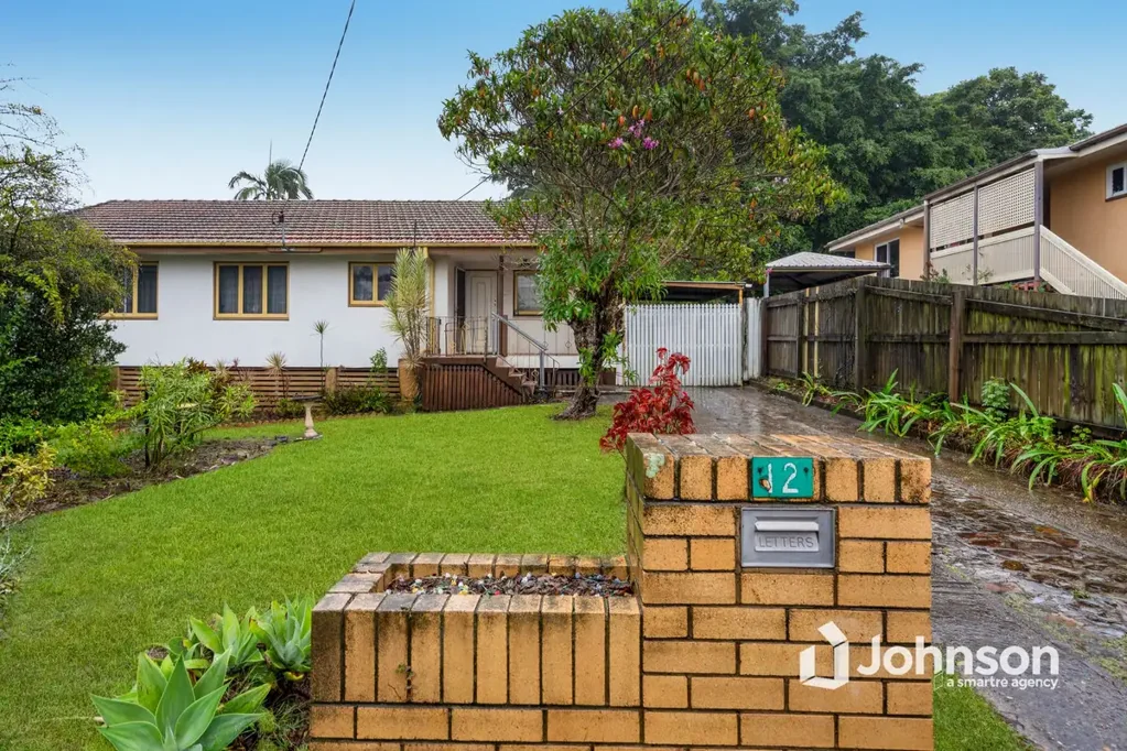 Inala 3房 宽敞653m2地块 三卧实用布局 全围栏后院娱乐区 靠近学校商店交通 CHARMING FAMILY HOME IN A PRIME INALA LOCATION WITH SPACE, COMFORT & OUTDOOR LIVING