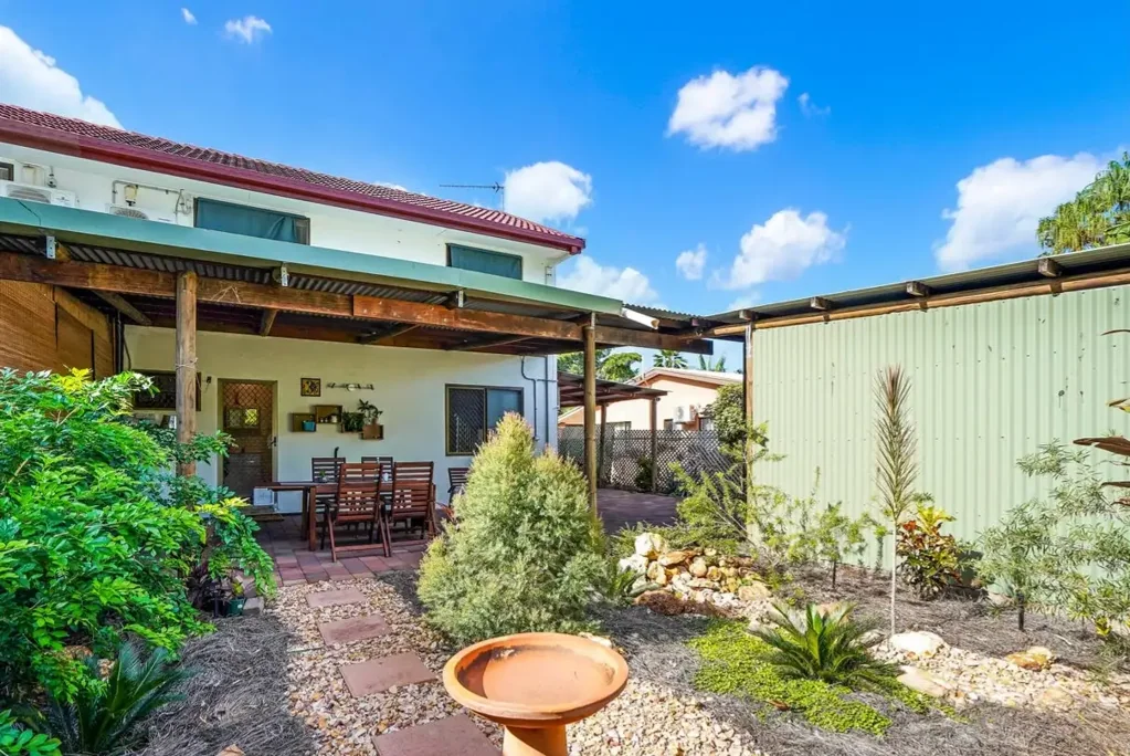 Low Maintenance Living in a Sought After Location