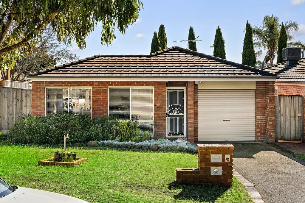 27 Brindalee Mews, Chadstone, VIC 3148