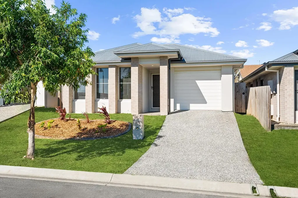 17 Limmen Crescent, South Ripley, QLD 4306
