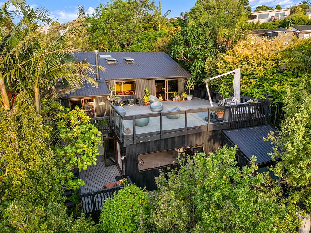 31 Brigantine Drive, Beach Haven, North Shore City, Auckland