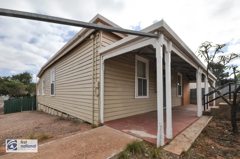 Port Augusta 4chambre CLOSE TO THE ACTION