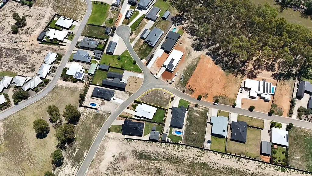 Barham  Titled Corner Block in Rivergum Estate