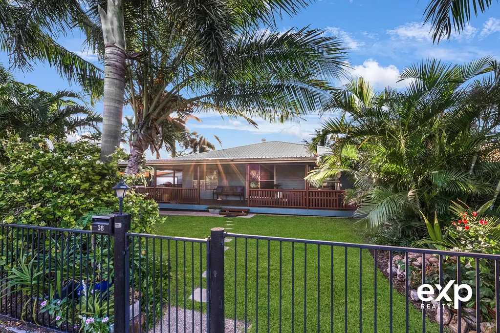 Slade Point 3房  Coastal Charm Meets Everyday Comfort… Just Steps from Lamberts Beach