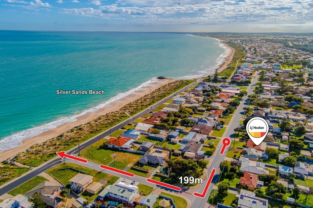 Silver Sands 3 Bedroom Beachside Beauty � Less Than 200m to the Shore!