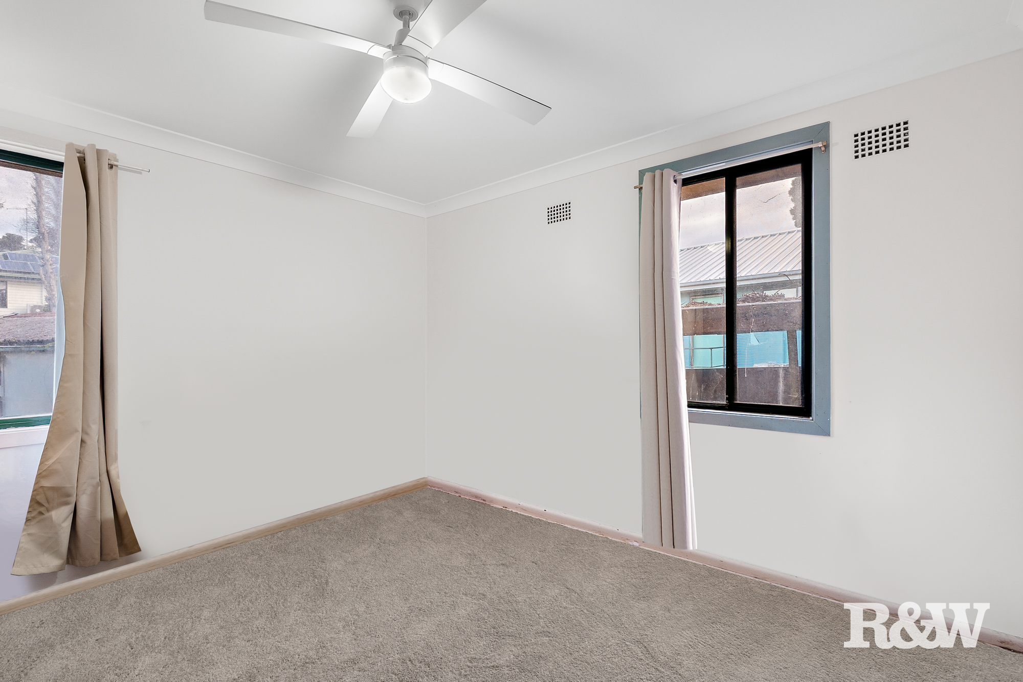 15 ROTORUA ST, LETHBRIDGE PARK NSW 2770, 0房, 0浴, House