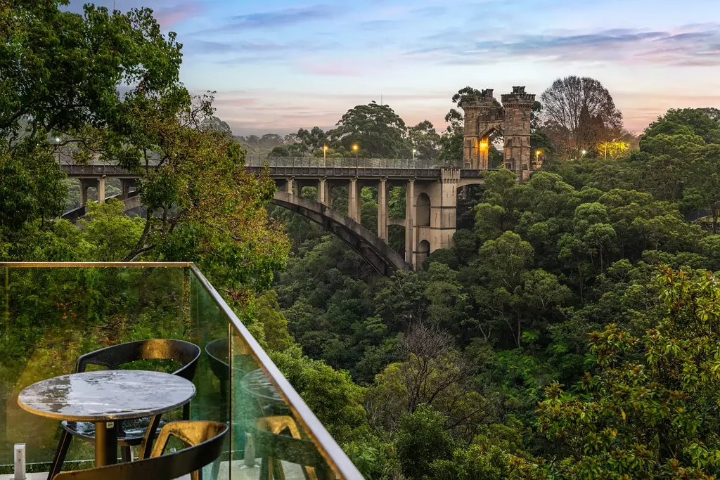 Cammeray 5房 获奖杰作——在Tunks公园，建筑、艺术与景观在此交汇 Award winning masterwork - where architecture, art and landscape converge on Tunks Park