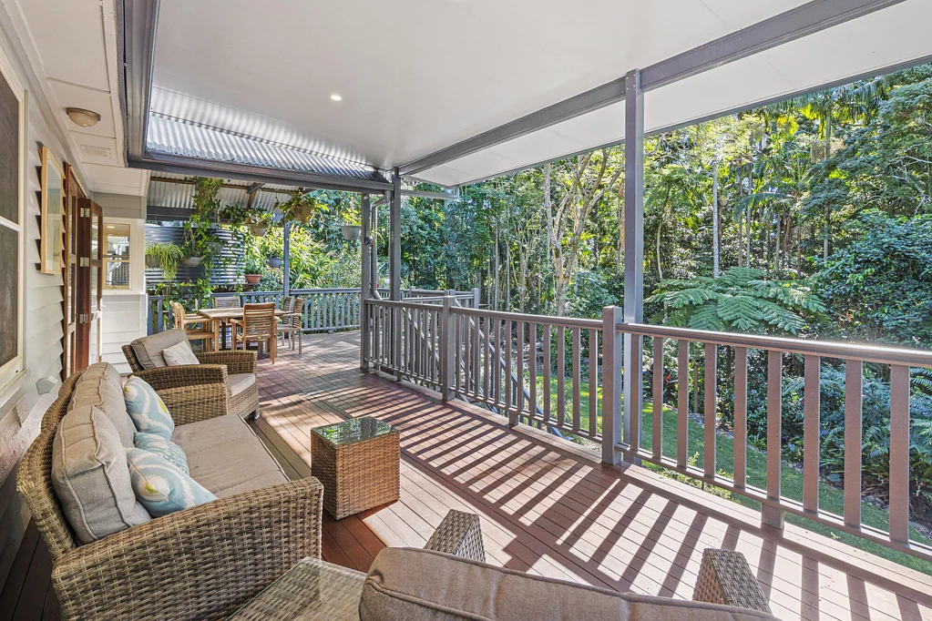 Tamborine Mountain 4chambre Why hang art on the walls when nature has already created the masterpiece?