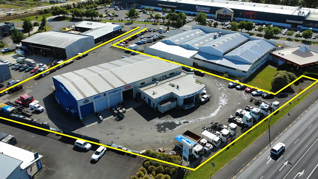 Frankton Strategic Base - Functional Workshop & Showroom