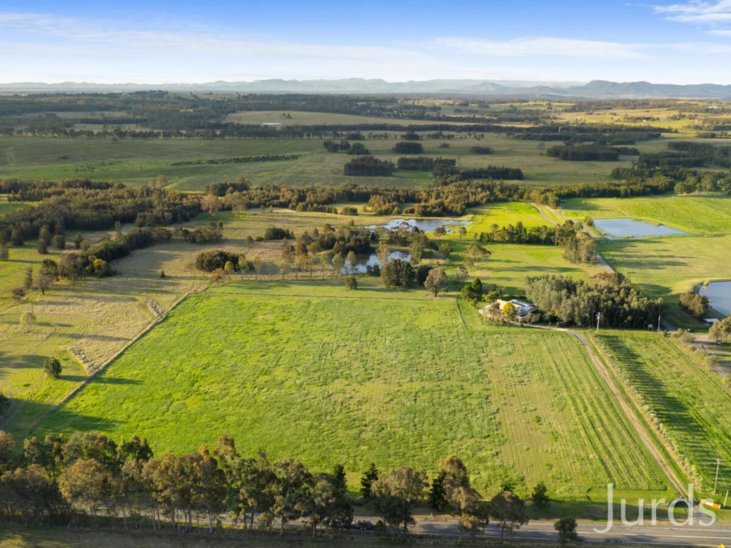 Pokolbin SILVERPOINT ESTATE - A FIRST CLASS ADDRESS
