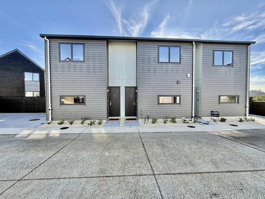 Kumeu 2房  Freehold Brand New ! Two En - suites !