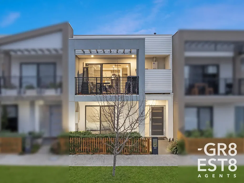 Cranbourne West 3ਬੈੱਡਰੂਮ Stylish Townhouse Living with Private Master Suite & Huge Entertainer’s Balcony