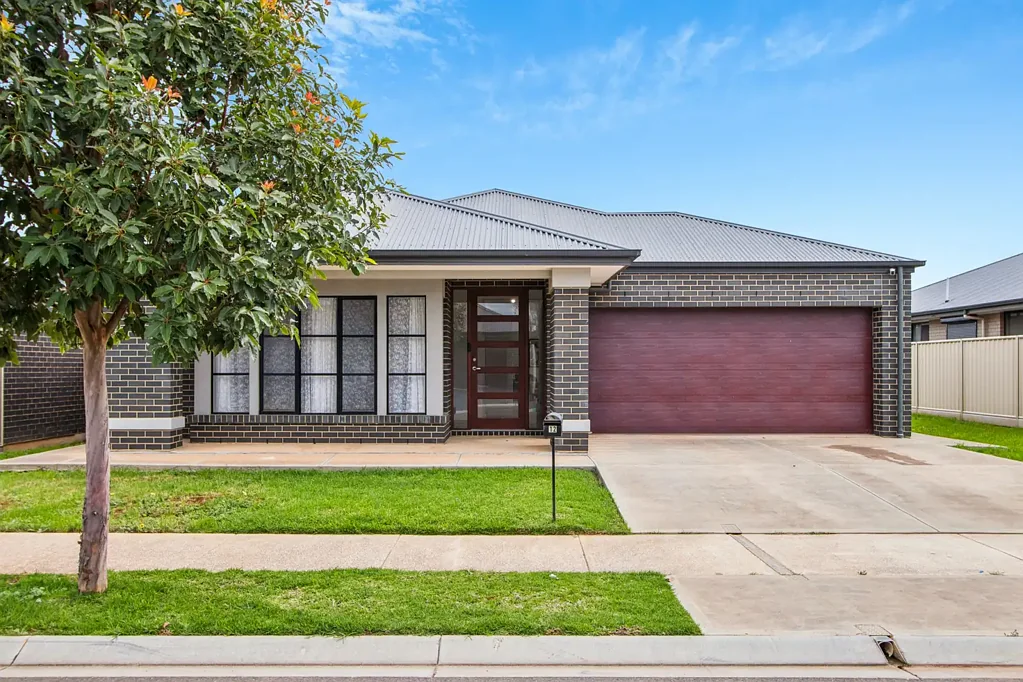Angle Vale 4બેડરૂમ Modern Family Living in a Premier Location