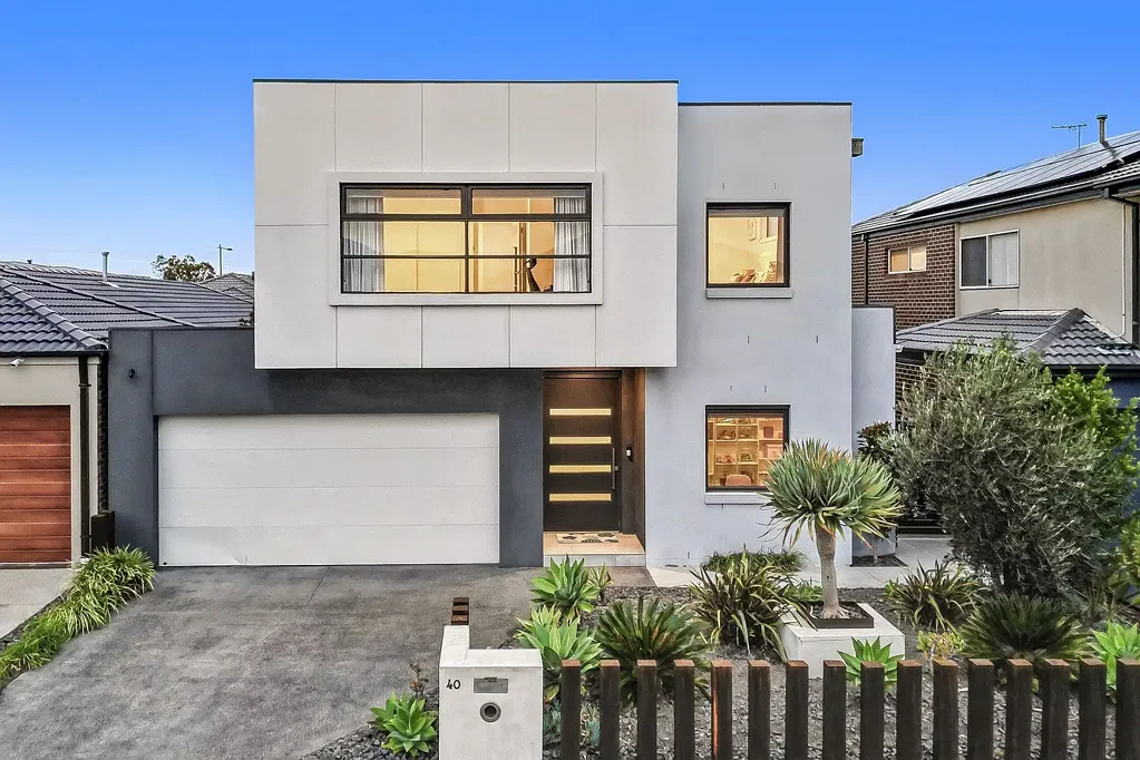 Keysborough 5房  The Brief: Expansive family living with premium modern design