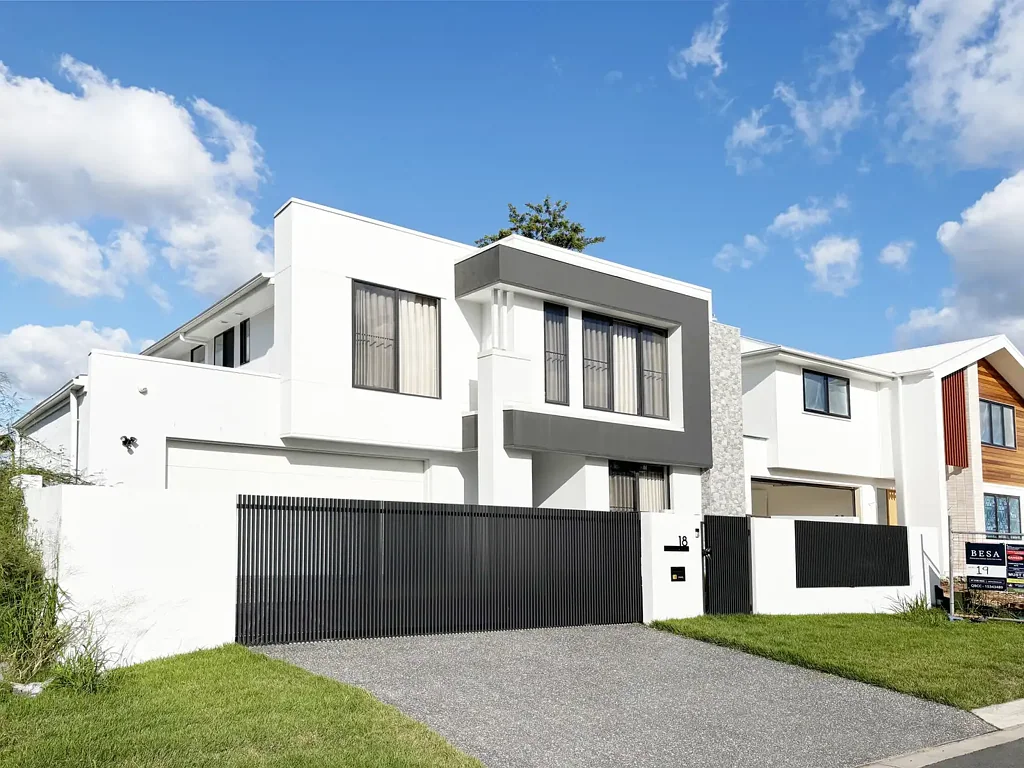 Modern Luxury Living in a Quiet Sunnybank Hills Location