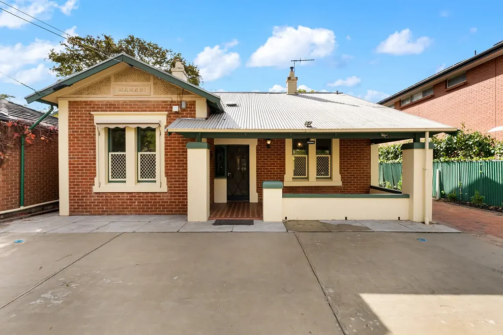 Walkerville 4 Slaapkamer Character-Filled Family Haven in Prestigious Walkerville!