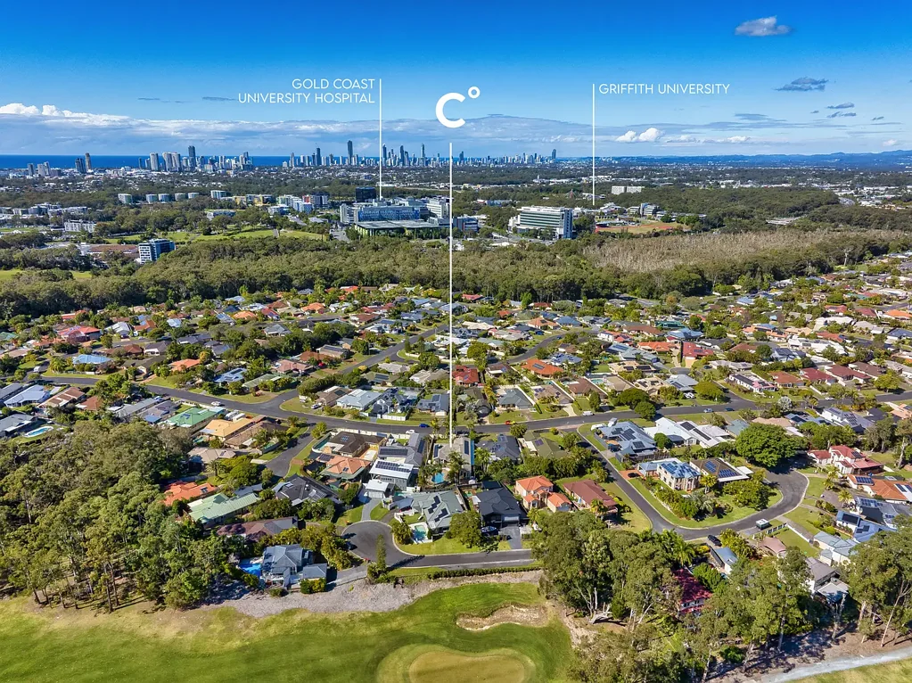 Parkwood 5房  Perfectly Positioned Near Hospital, Tram & Uni!