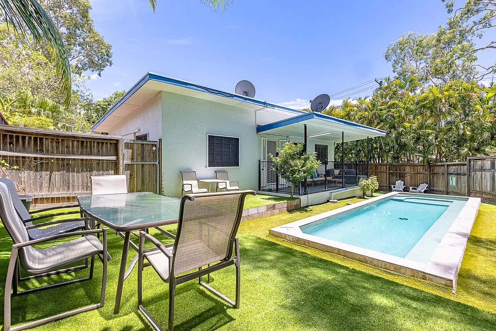 Picnic Bay 4Zimmer Twice the Opportunity – Dual Living Near the Beach on Magnetic Island