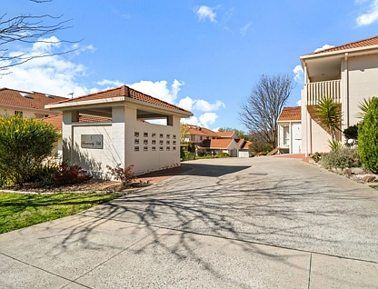 12/5 Harry Hopman Circuit, Gordon, Tuggeranong District, 3部屋, 2バスルーム, Townhouse