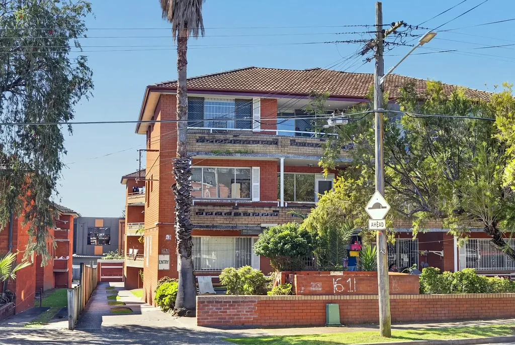 Lakemba 2Zimmer Prime Live-In or Invest: Ground-Floor Metro Gem!