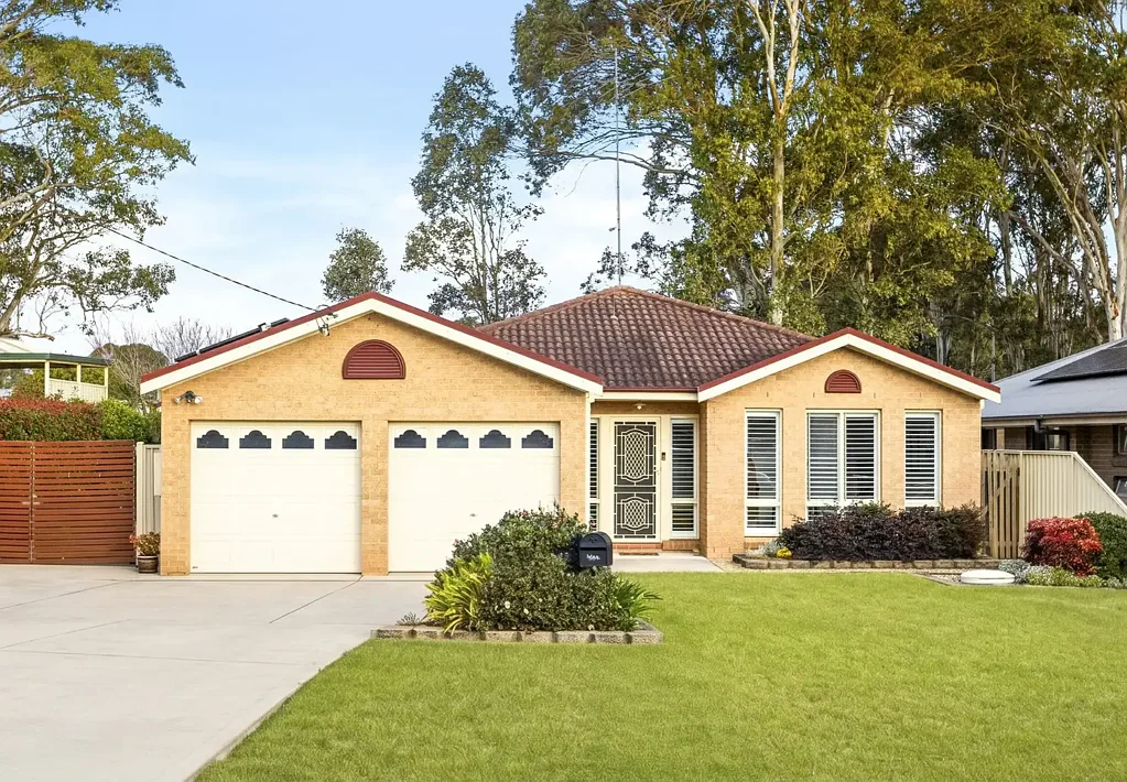 Bargo 4Habitaciones Immaculately Presented Family Home on a Spacious 921m² Block