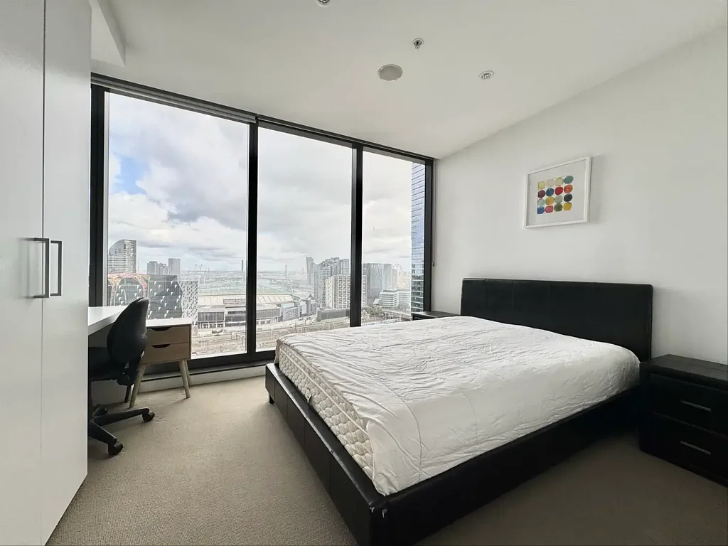 Unmatched Comfort and Style: Furnished 2 Bedroom Apartment in Vibrant Precinct!