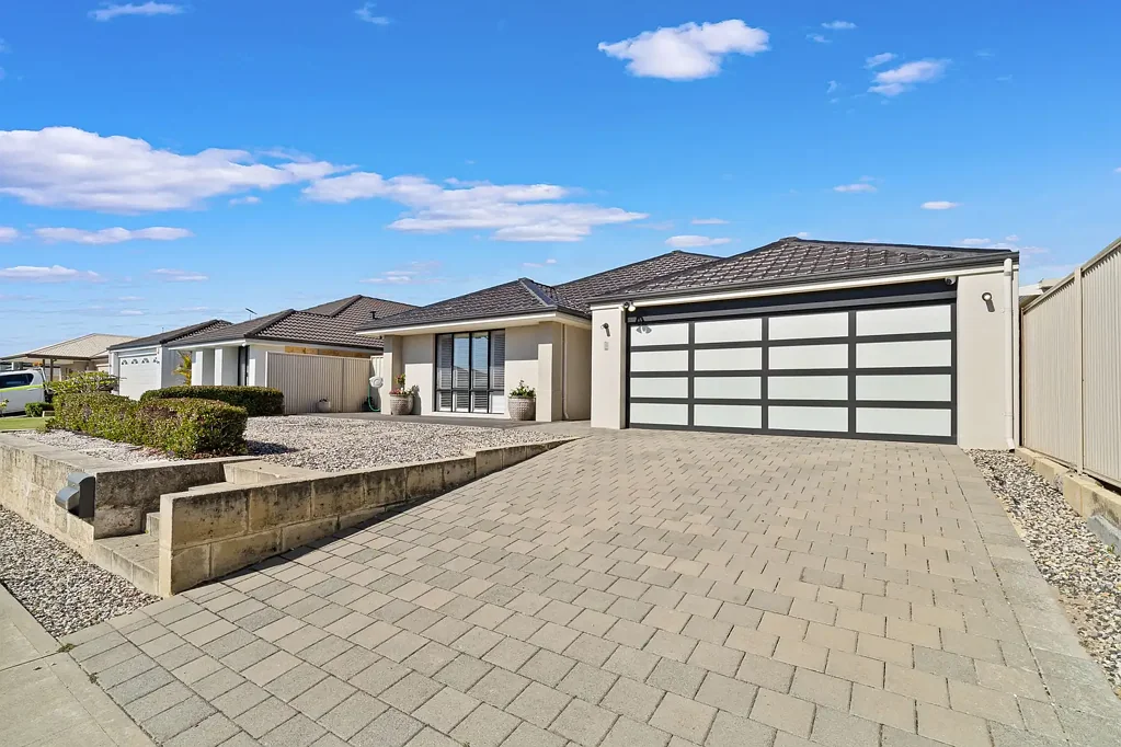 4 Buttermere Approach, Waikiki, WA 6169