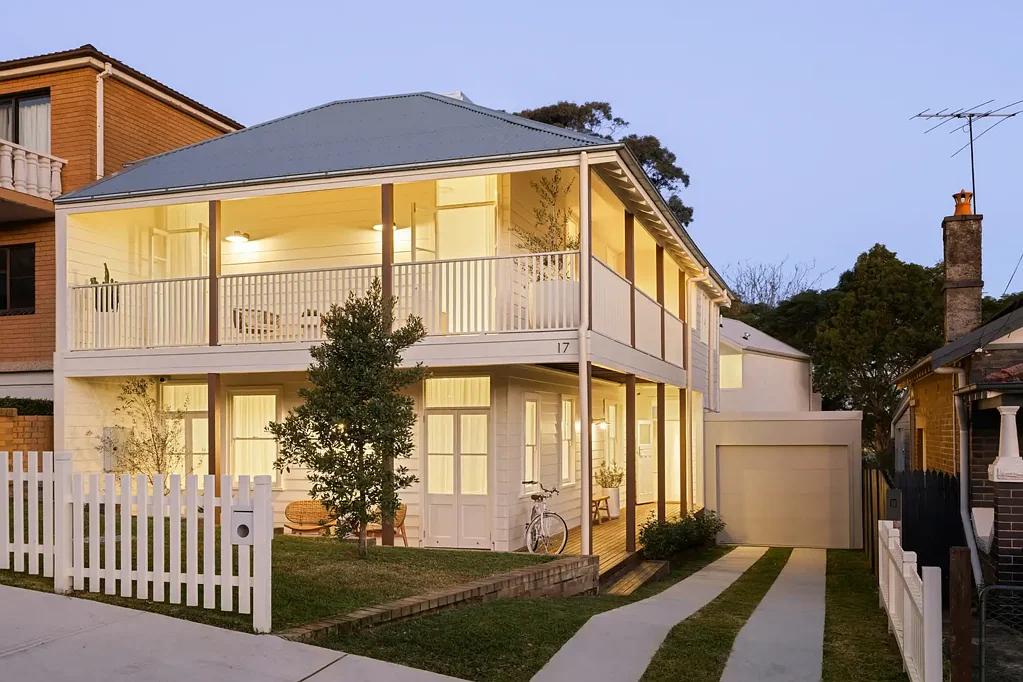 Drummoyne 4 Slaapkamer Design Masterpiece with Historic Origins in Prized Bayside Pocket