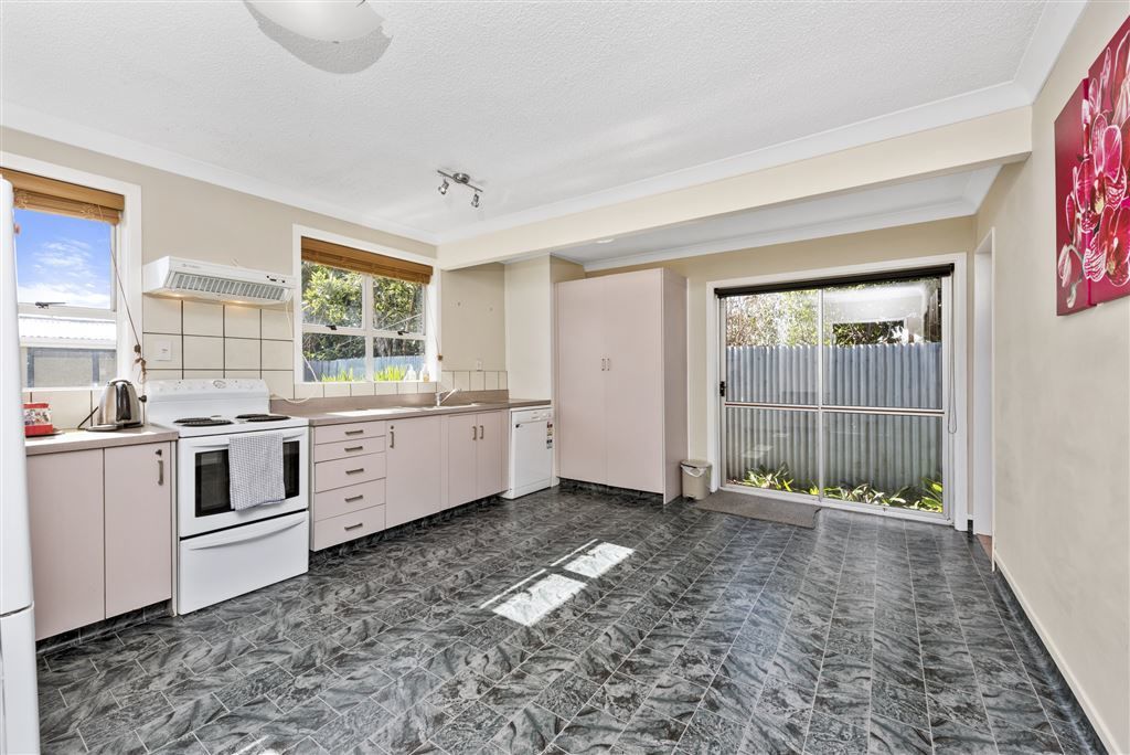 11 Queen Road, Bellevue, Tauranga, 3 Bedrooms, 1 Bathrooms