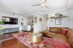 4/16 Madang Crescent, Runaway Bay