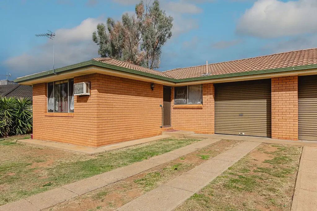 Comfortable 2-Bedroom Duplex for Easy Living