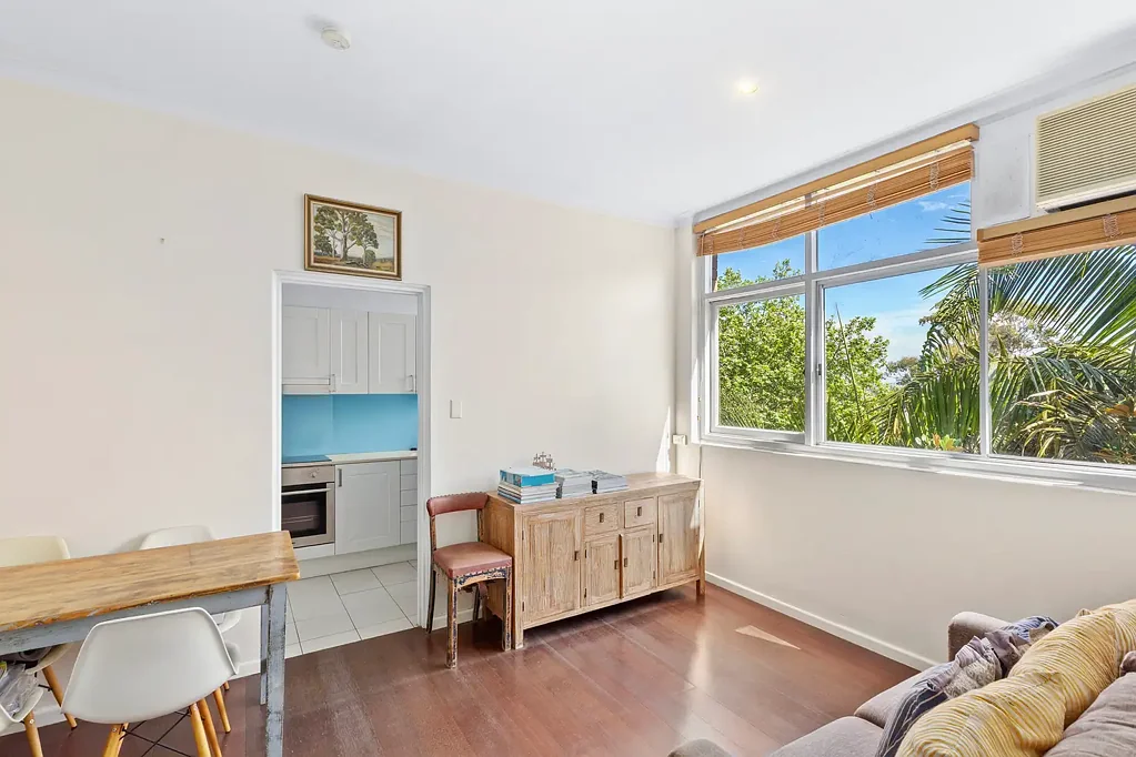 Woollahra 1બેડરૂમ Light-Filled Top-Floor One Bedroom Apartment in 'Grosvenour Court'