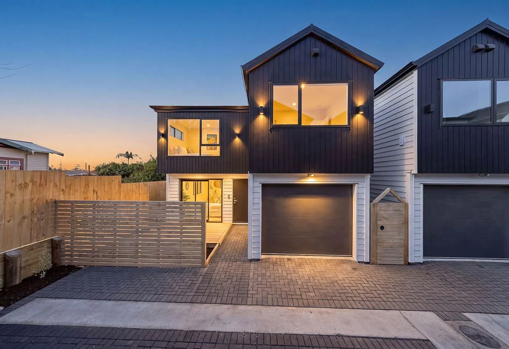 Manurewa 4房  Don’t Miss Out: 4 Bedrooms 2.5 Bathrooms