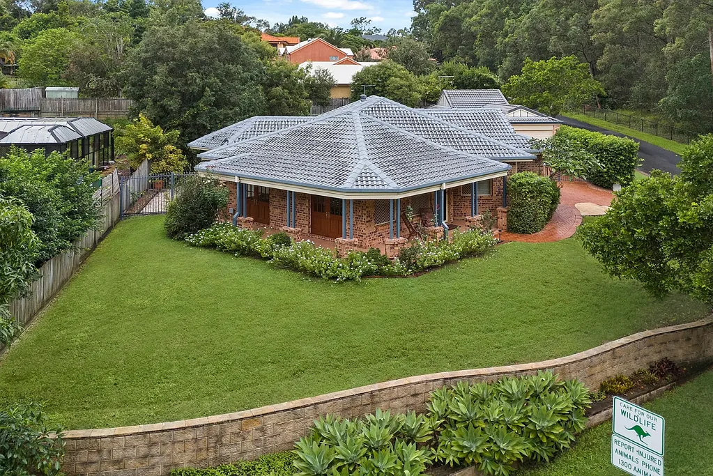 2 Highland Place, Bridgeman Downs, QLD 4035