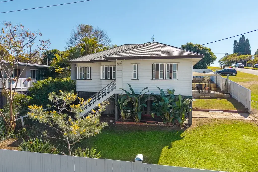 Kilcoy 3غرفة نوم Charm, Views, and Modern Updates in Kilcoy!