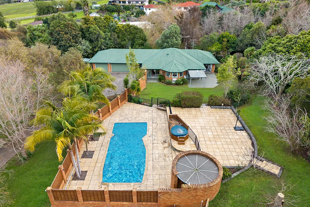 Totara Park 4 Bedroom Family Oasis on 5,000sqm
