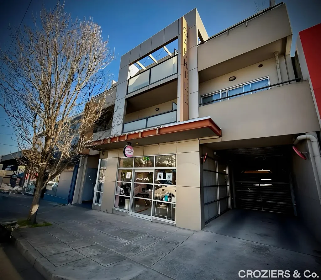 Bright, Stylish & Perfectly Positioned - Oakhill Apartment Living