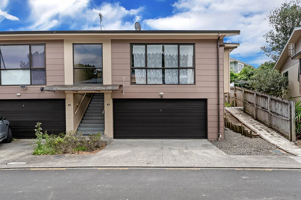 Papatoetoe 3房  Spacious Family Duplex  Huge Backyard
