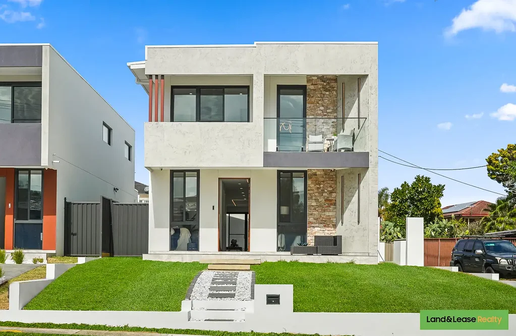 Roselands 5 Bedroom Brand New Northwest Corner Residence - Space, Style & Exceptional Quality